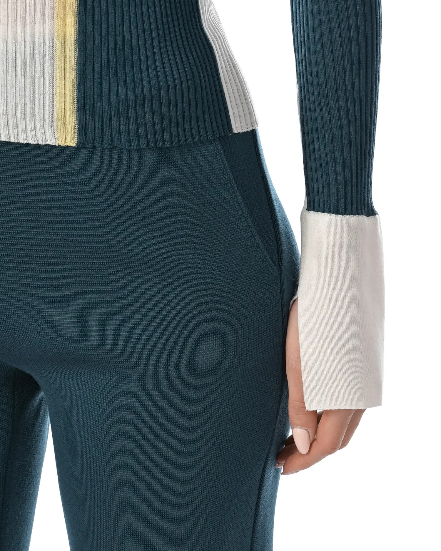 Водолазка в стиле color block - изображение 9