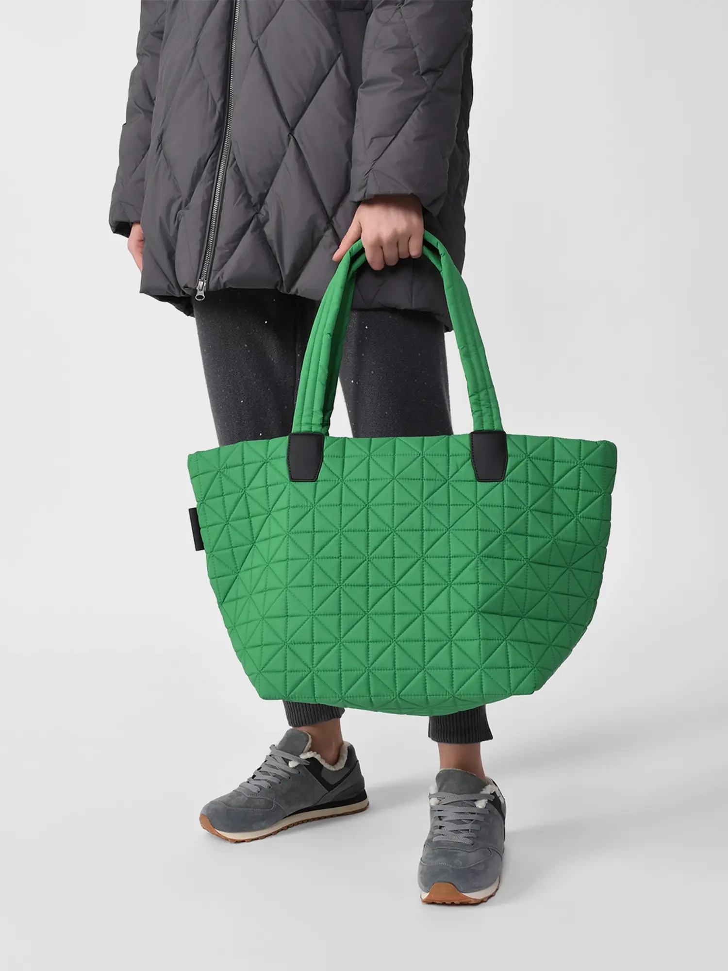 Сумка Vee Tote Medium Varsity Green - изображение 6