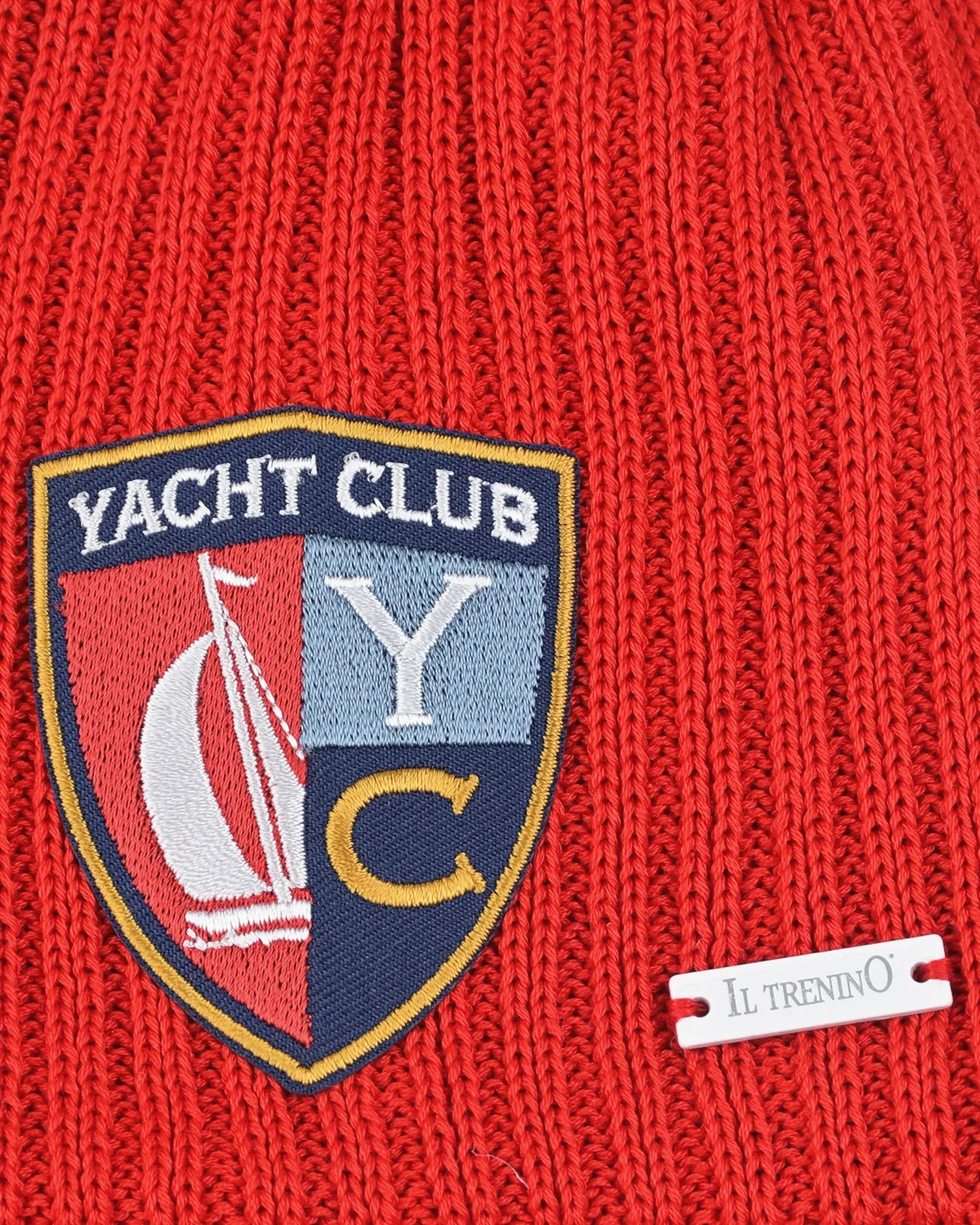 Красная шапка с гербом "Yacht club" - изображение 3